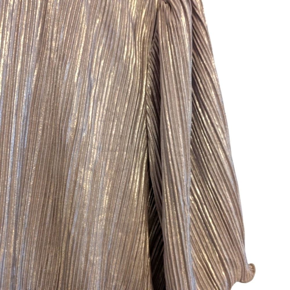 ANN TAYLOR Pleated Top Metallic Champagne Gold Flutter Sleeve Large - Picture 4 of 11